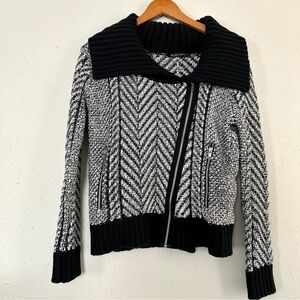 🦋 Black Tape Black White Asymmetrical Zipper Cardigan Medium